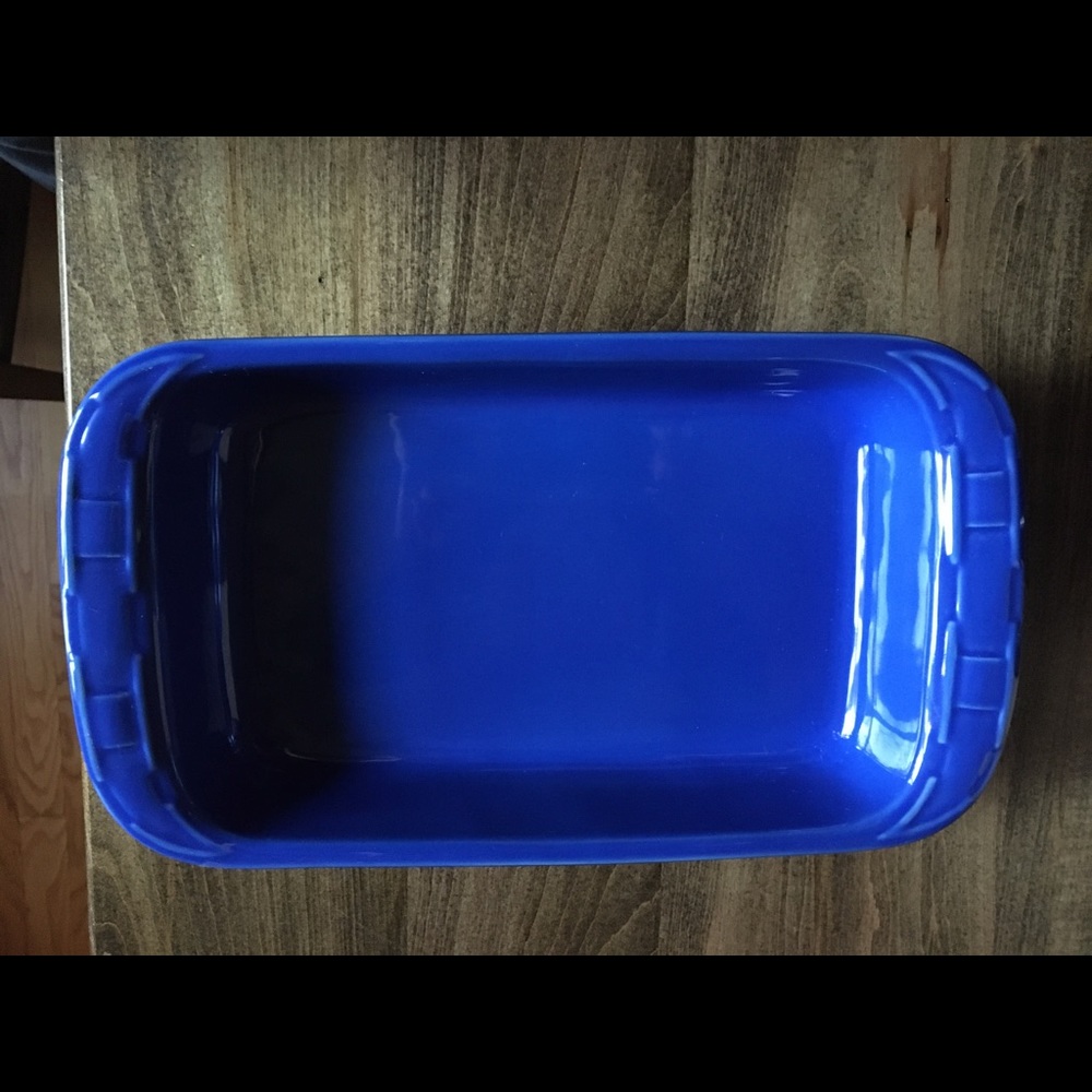 Longaberger pottery blue casserole w silicone lid
